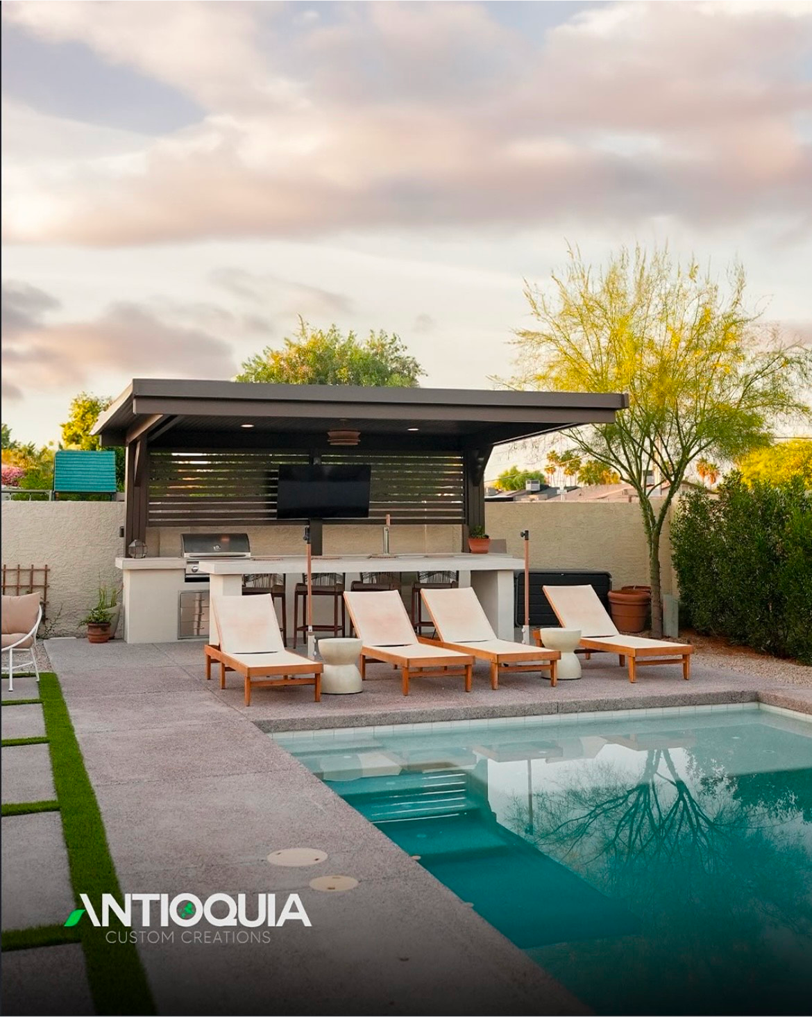 Drinks by The Island